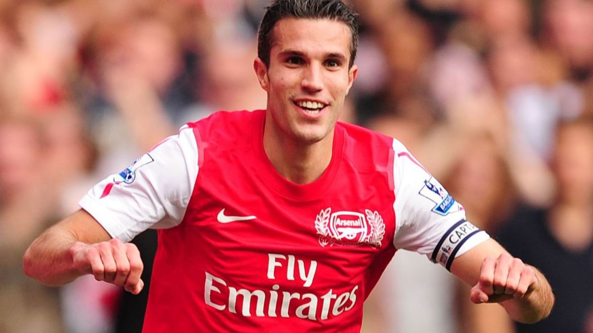 ファンペルシーのプレースタイルと経歴｜世界最高峰のストライカーを